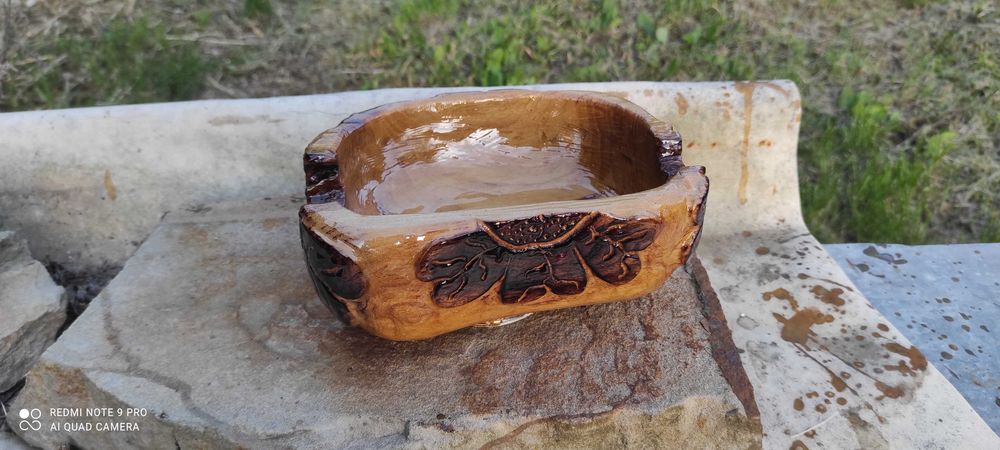 Дървени купички ръчно направени