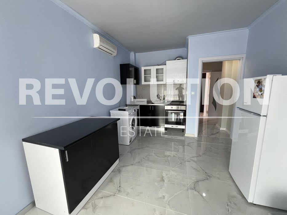 Дава се под наем Двустаен апартамент в Варна, Център - 65 кв.м за 700 € - Снимка #1