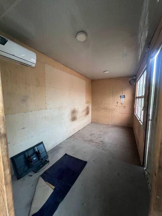 Biznes dokon uchun tayor kantener