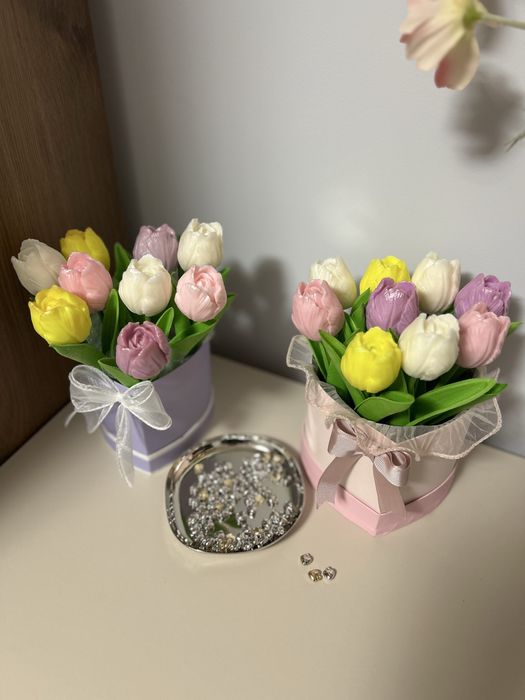 букет лалета соев восък