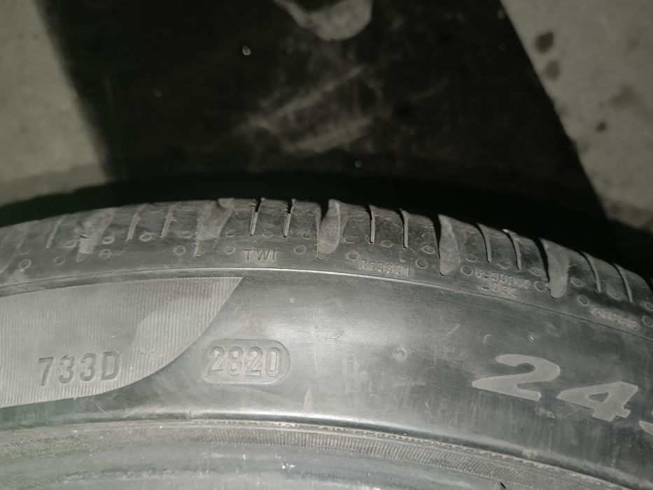 Шины летние 245/40R19