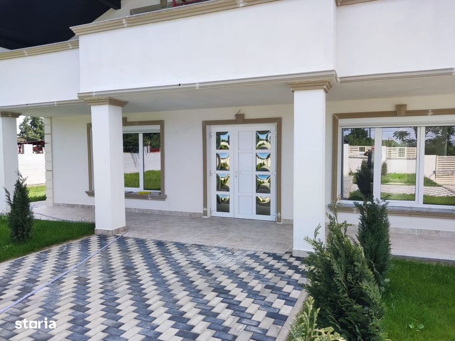 Casa P+M renovata cu 1100mp teren