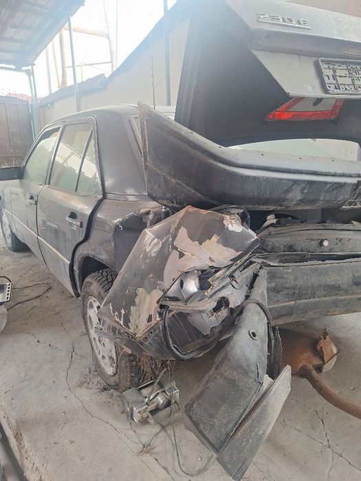 Продам мерседес 124