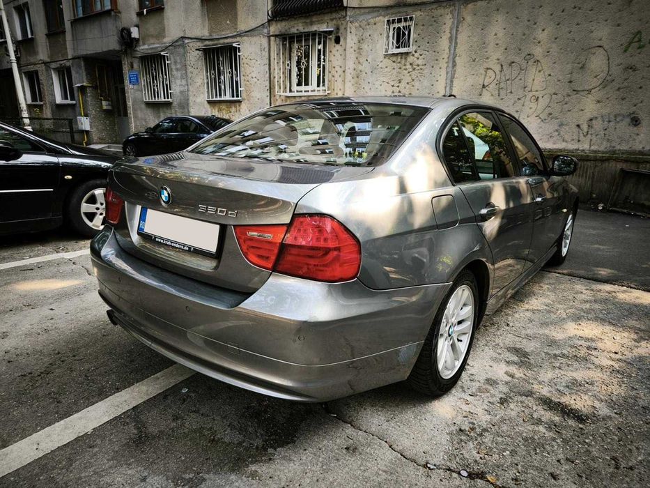 BMW Seria 3 2010 — imagine 5