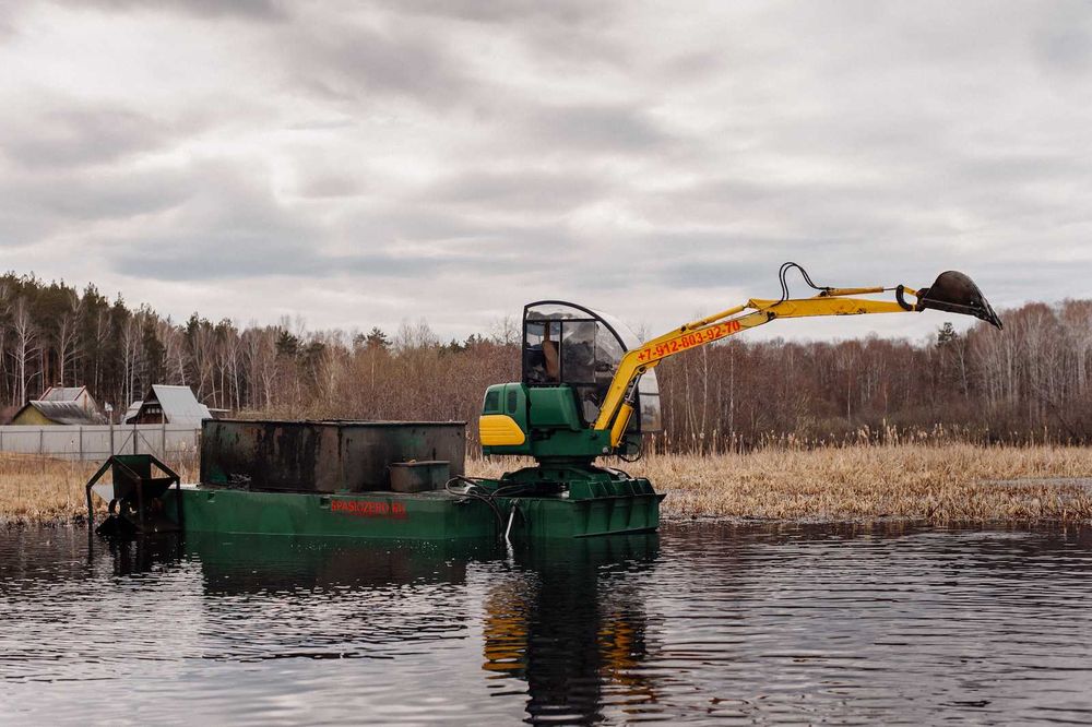 Экскаватор амфибия Komatsu