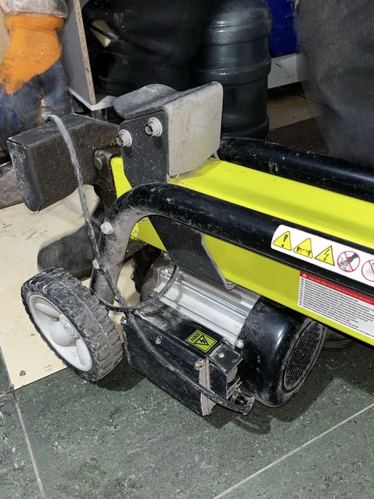 Дровокол RYOBI, Электрический дровокол