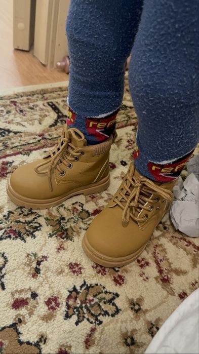 Детские осенние ботинки