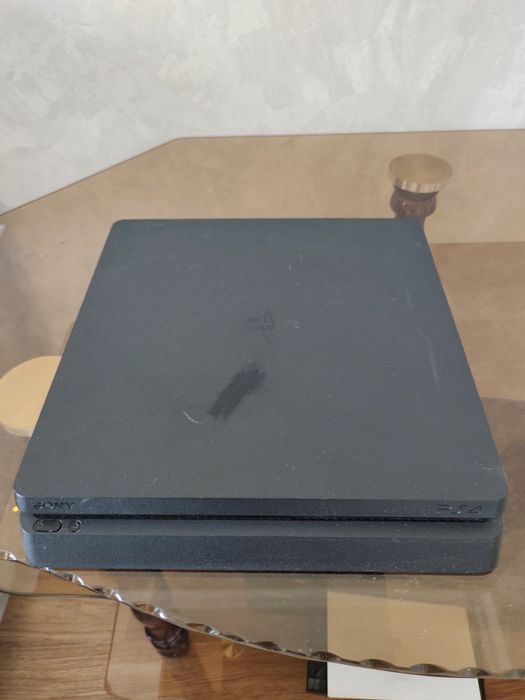 Sony playstation 4 slim