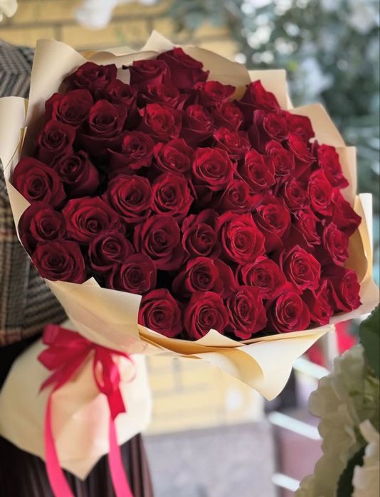 Букеты подарки розы