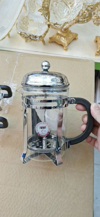 Porshinli choynak coffe va choy uchun 4ta bakallari va qoshiqcha bilan