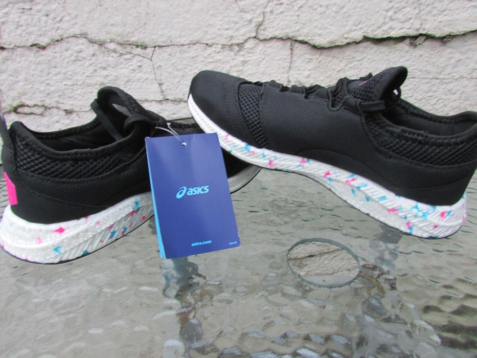 Дамски маратонки за бягане ASICS Hyper Gel-Sai