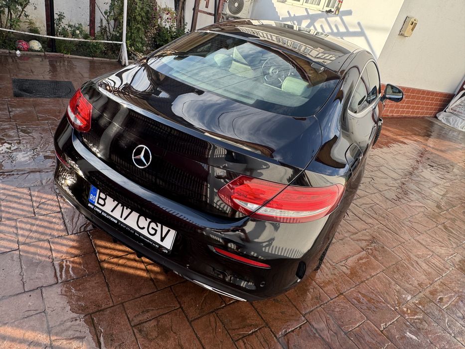 Mercedes Benz C220 coupe