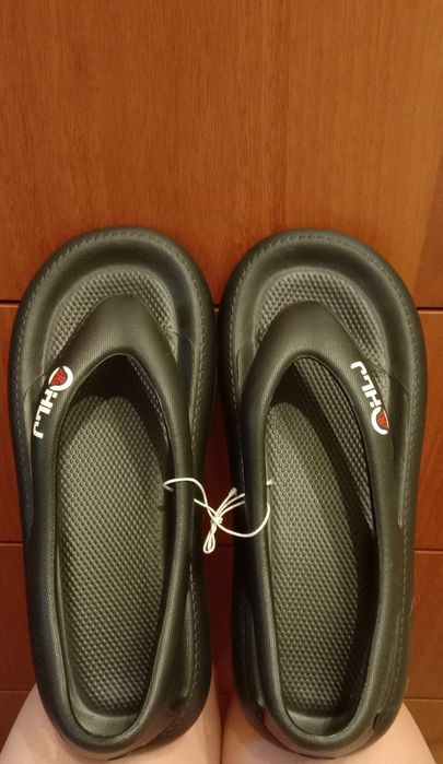 Продам женские шлепанцы для пляжа