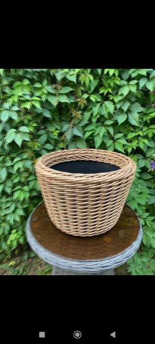 Кашпо из ротанга