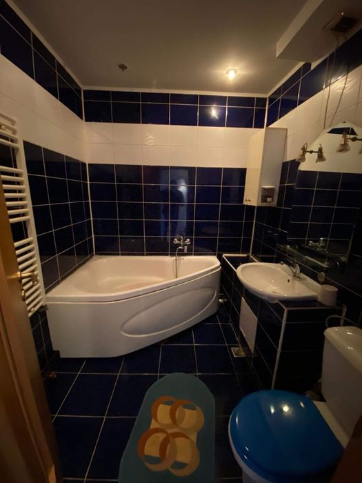 De inchiriat aprtament 3 camere