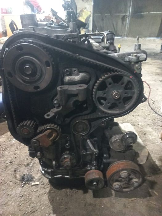 Двигатель дизель 2,0 куб МАЗДА МПВ 2004г.