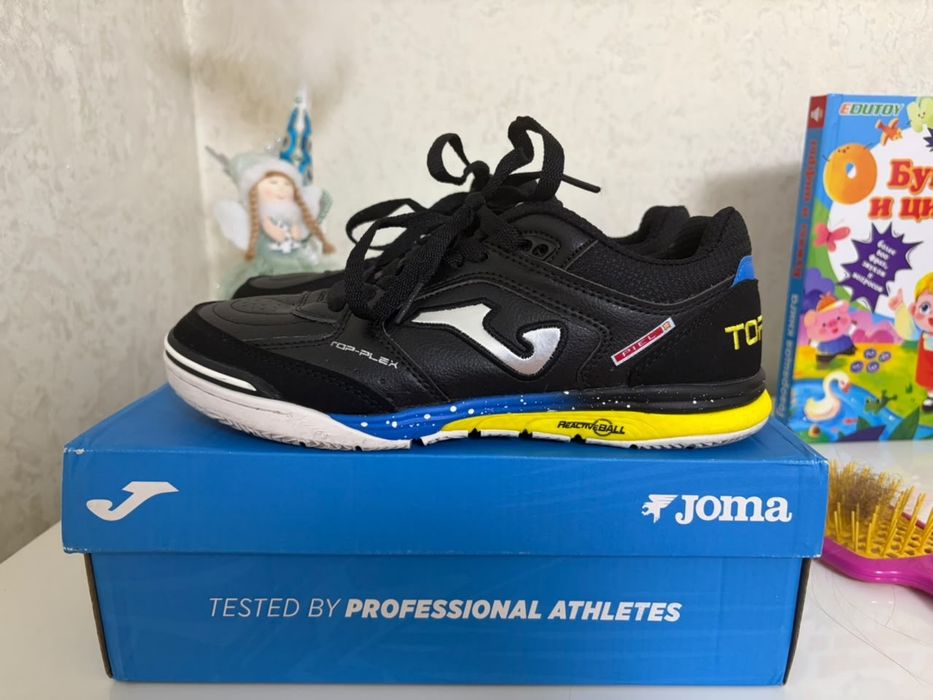 футзалки Joma 39 размер
