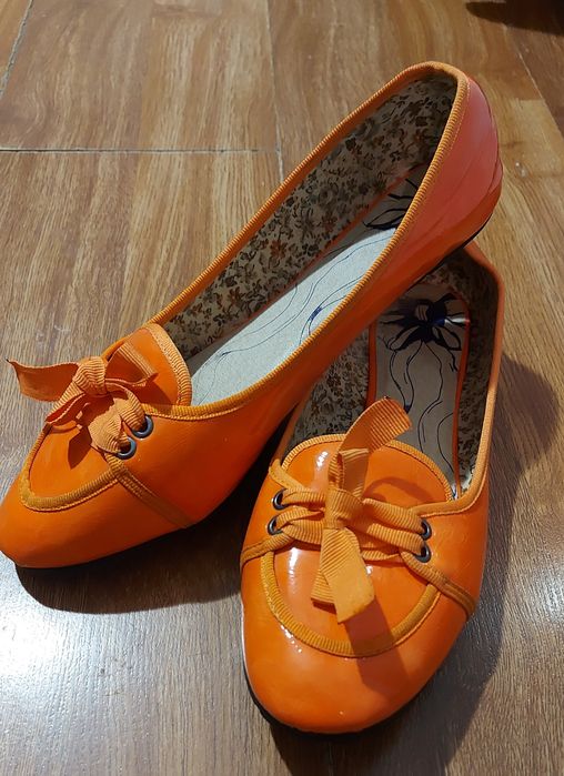 Продам женску обувь 40-42 размера