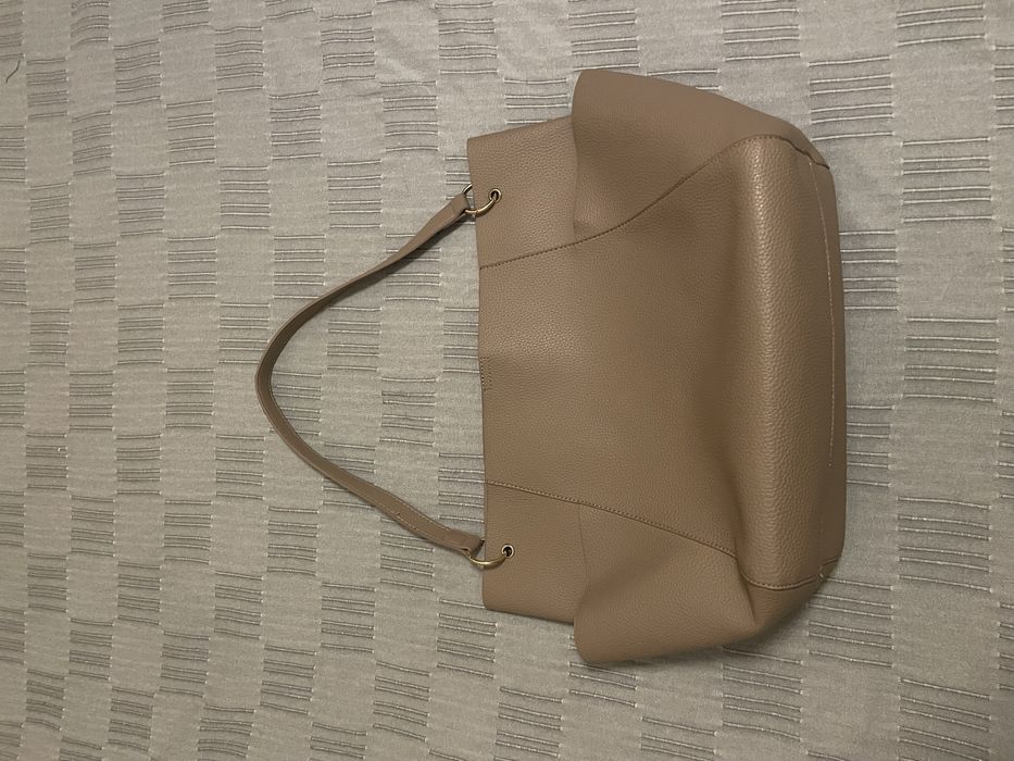 Бежова чанта за рамо