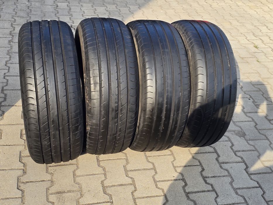 265 60 18 Dunlop