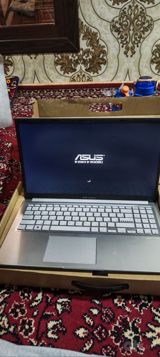 Ноутбук Асус состояние отличное