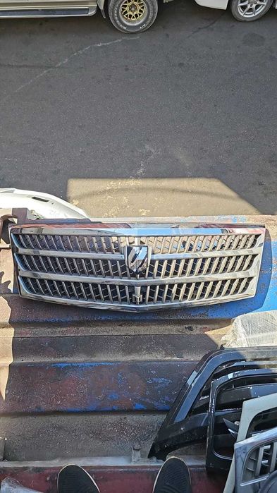 Решётка радиатора на Toyota Alpard