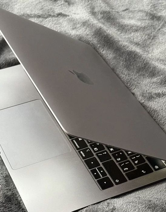 MacBook Air 2019 Продам Макбук Эйр 2019