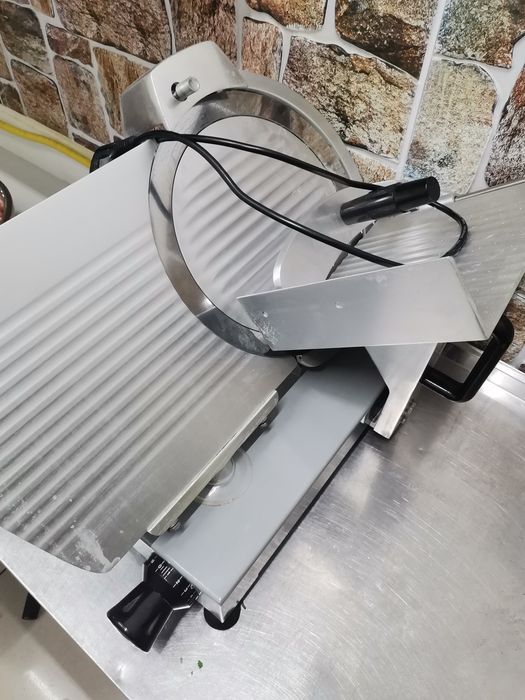 Продам Слайсер Ломтерезка