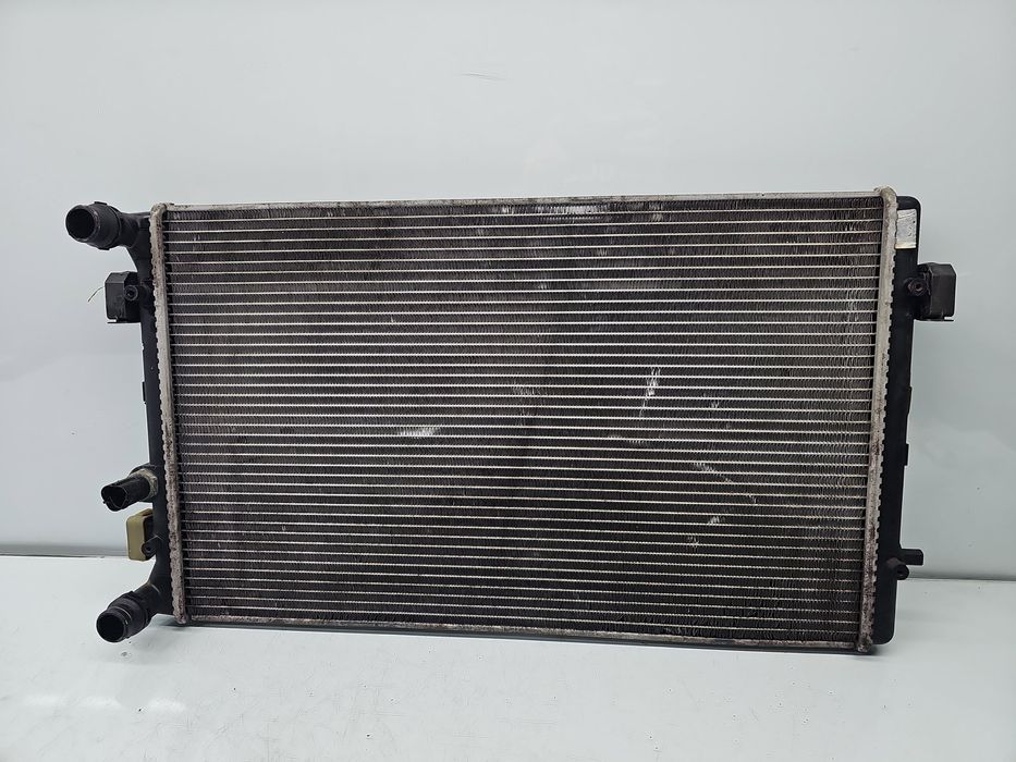 Radiator apa Volkswagen Golf 4 (1J1) [Fabr 1997-2004] OEM 1.6 Benz BCB