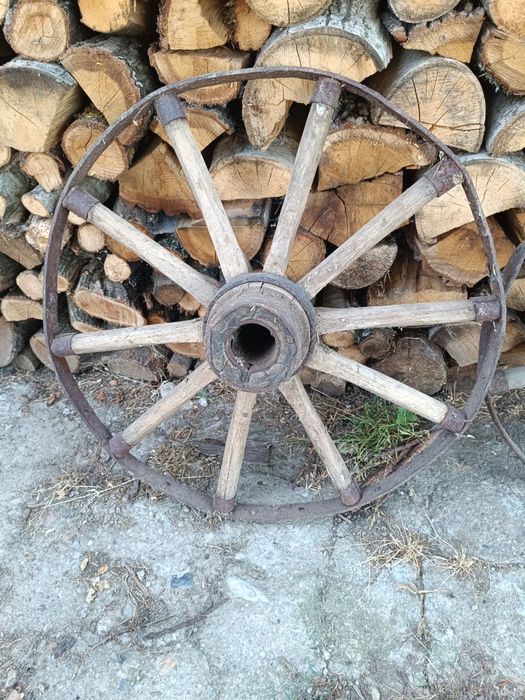 Roti de lemn de epoca