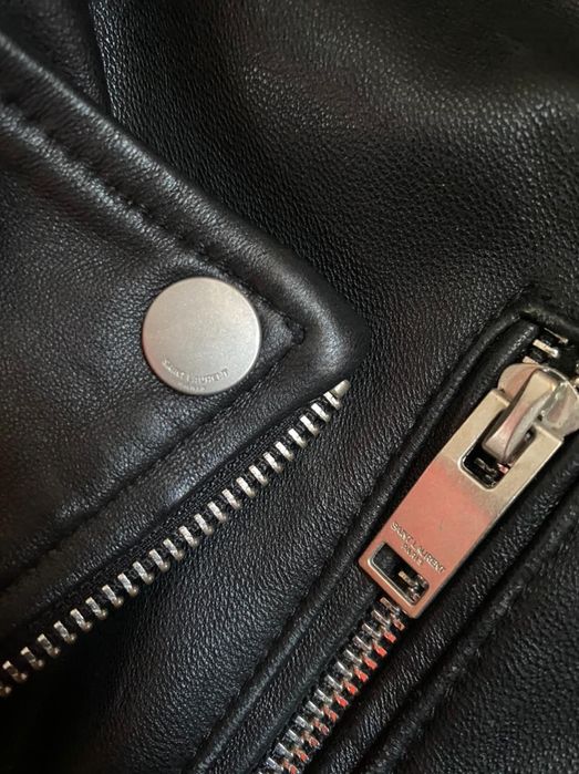 Кожаную куртку продам