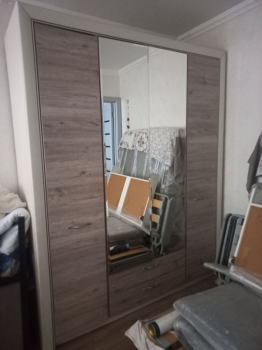 Большой шкаф спальный