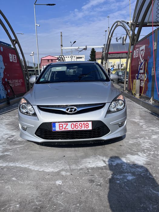 HYUNDAI i30 2010 — imagine 2