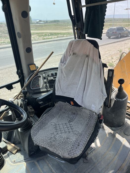 Экскавато погрузчик JCB 3cx 2012года