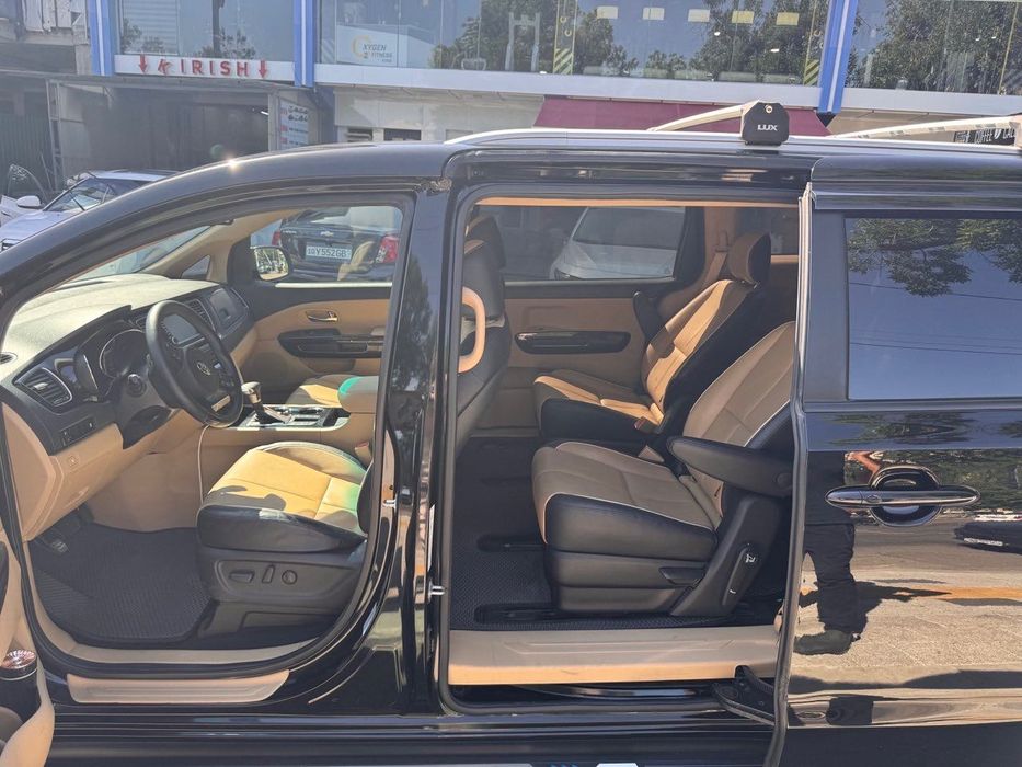 2020 Kia Carnival