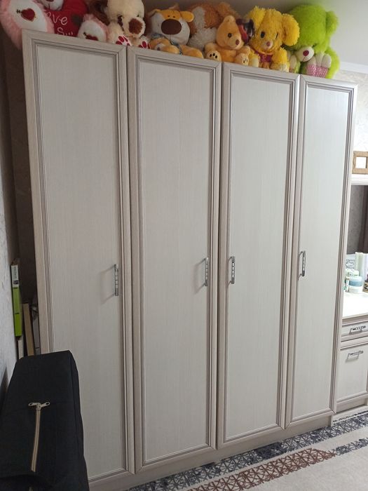 Продам спальный гарнитур