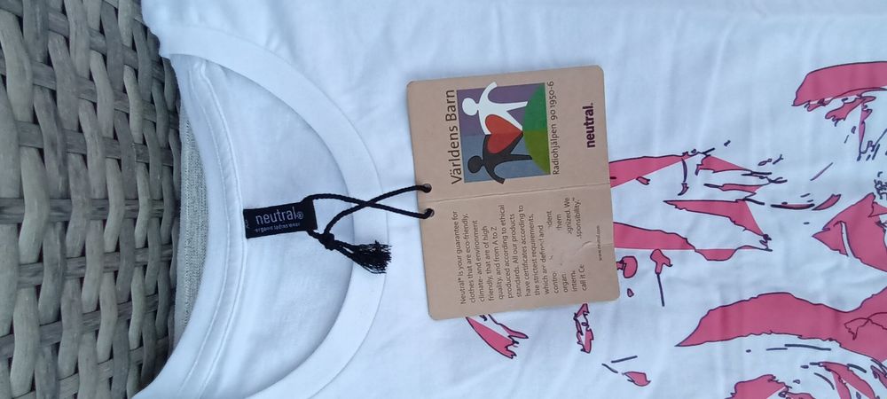 Tricou nou cu eticheta