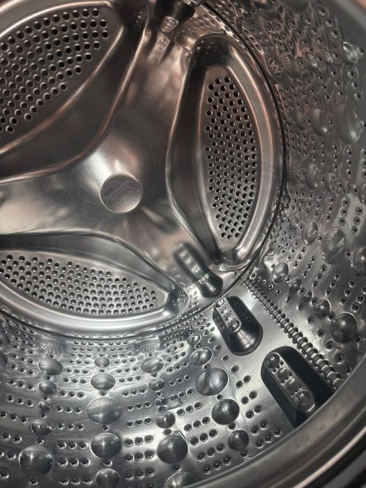 Mașina de spălat automata LG cu uscator