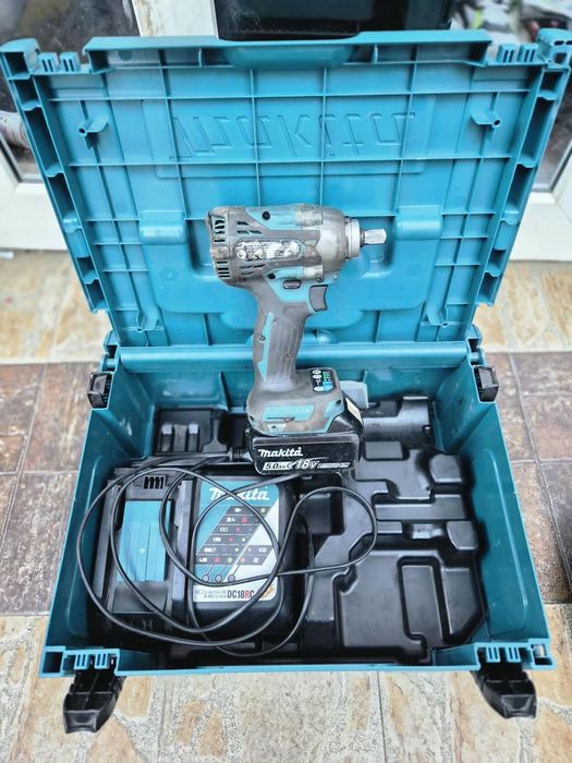 Mașină de înșurubat cu impact Makita  DTW 301