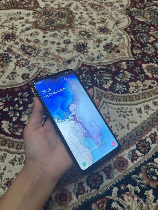 Samsung A10 4G  За 250.000 сум