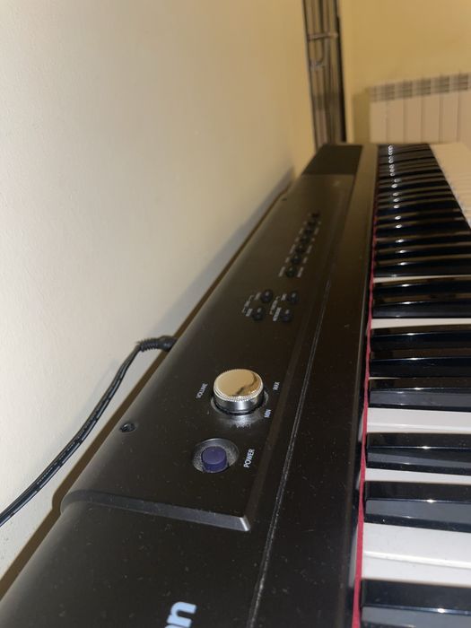 Vând pian digital Thomann SP-320