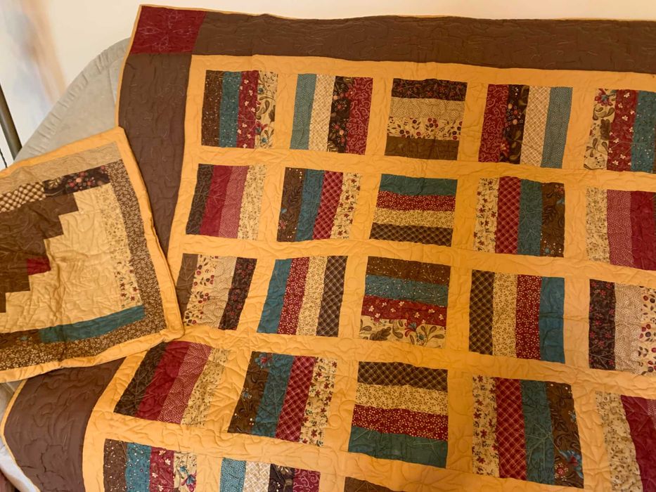 Лёгкий стеганный плед  в технике "пэчворк"