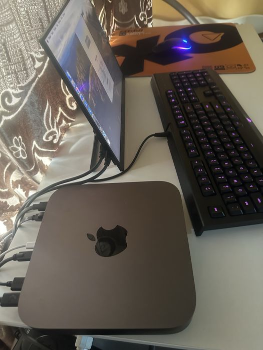 Mac mini 2018 i5-8500b 64/512