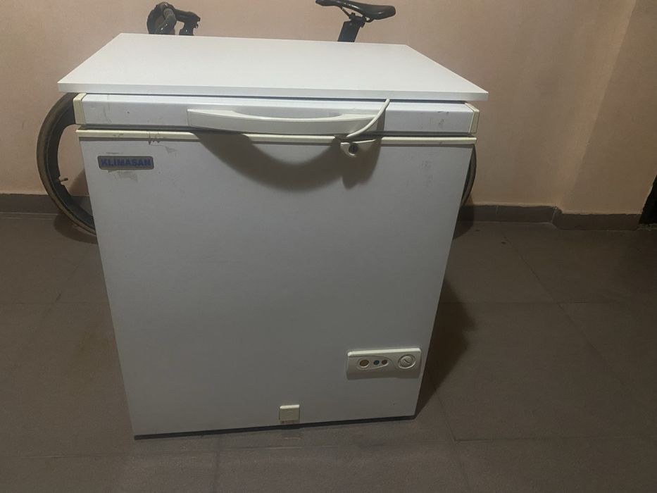 Морозильник продам