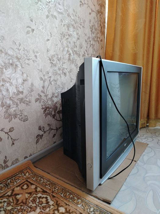 Телевизор LG 29'' (74см)