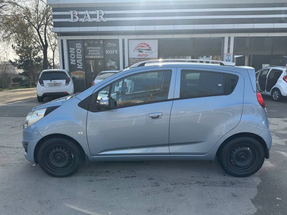 SPARK 2-позиция механика 2017  йил СОТИЛАДИ