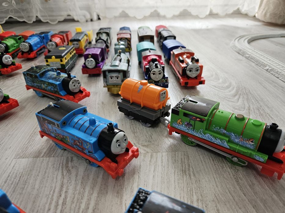 Thomas & friends: Diverse trenuri motorizate