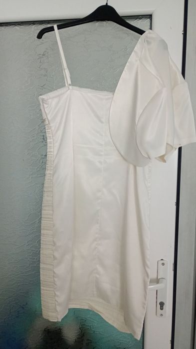 Rochie ocazie eleganta, albă, satin măsură L