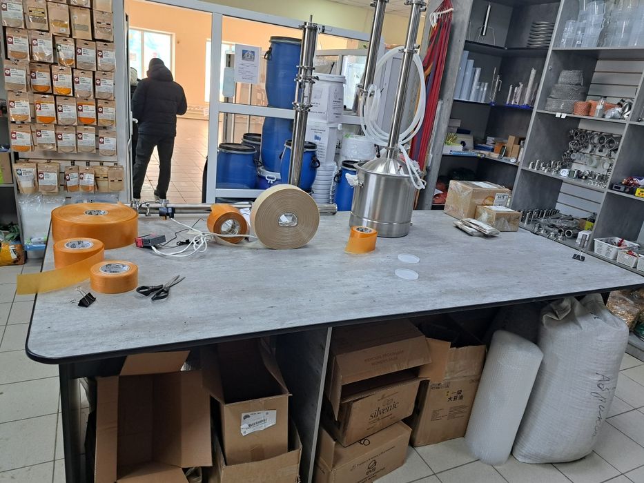 Продам мебель для магазина