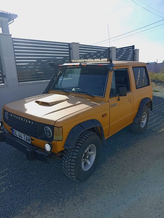 MITSUBISHI Pajero 1985 — imagine 3